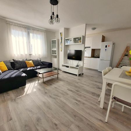 Apartment Mrvica Near The Zagreb Airport Velika Gorica Eksteriør bilde