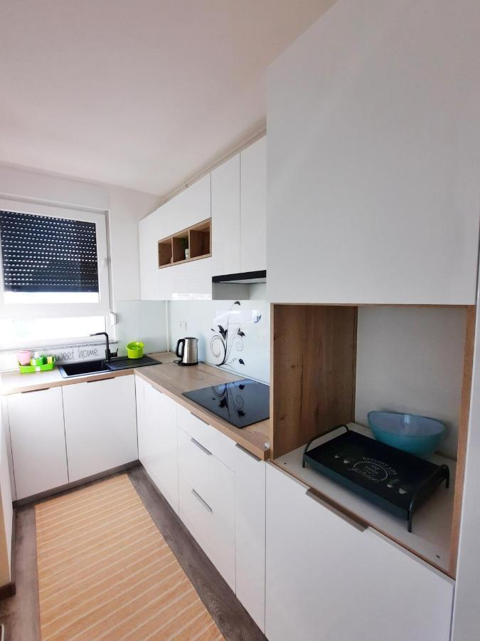 Apartment Mrvica Near The Zagreb Airport Velika Gorica Eksteriør bilde